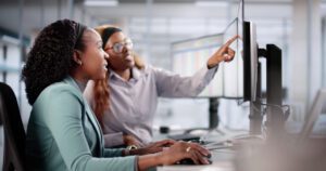 apprentice in a insurance workplace